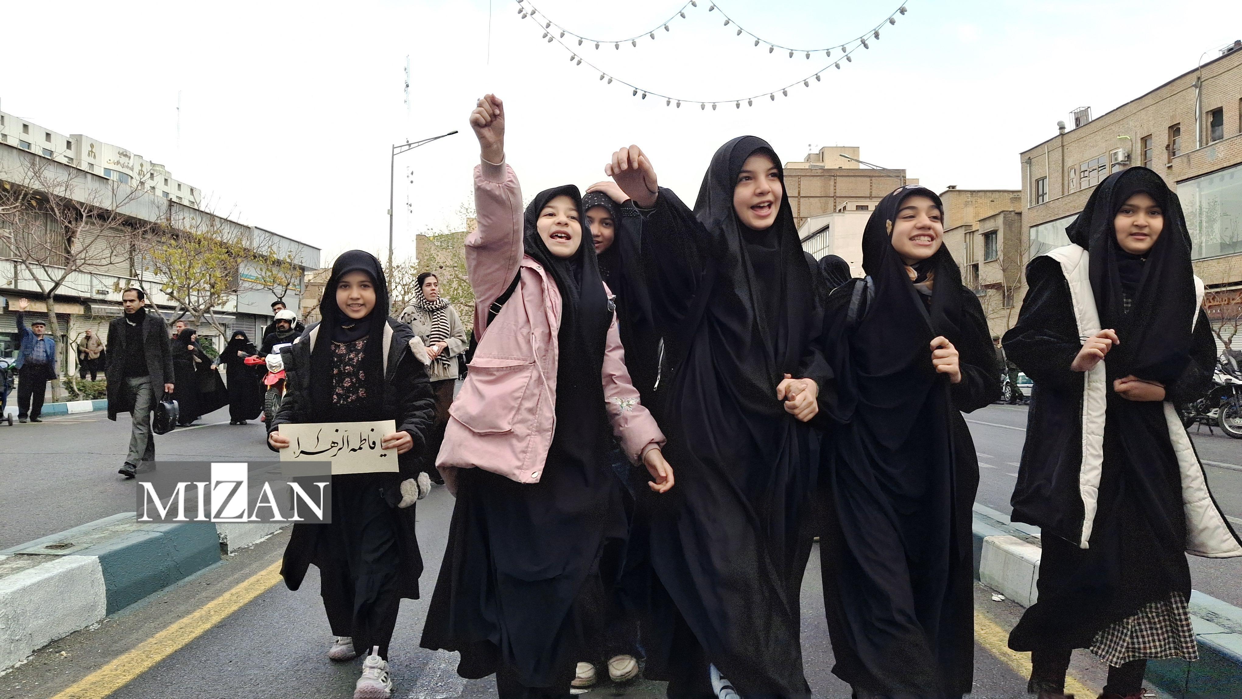 وداع مردم تهران با پیکر پاک شهدای جنایات عناصر صهیونیستی-آمریکایی وداع مردم تهران با پیکر پاک شهدای جنایات عناصر صهیونیستی-آمریکایی