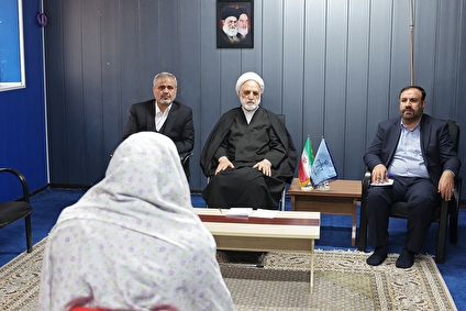 بازدید رئیس قوه قضاییه از یکی دیگر از ندامتگاه‌های محل نگهداری و بازداشت عناصر و متهمین اغتشاشات اخیر/ گفت‌وگوی رئیس قوه قضاییه با برخی از متهمین/ از تیرانداز نازی‌آباد تا زنی که به نتانیاهو پیام مستقیم داده بود