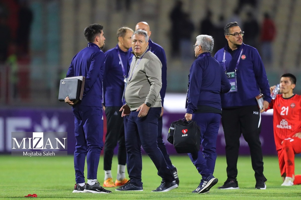 فسخ قرارداد دستیاران خارجی استقلال و تراکتور