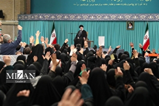 رهبر انقلاب: رئیس‌جمهور آمریکا را به دلیل تلفات، خسارات و تهمتی که به ملت ایران زد، مجرم می‌دانیم/ ملت ایران کمر فتنه را شکست