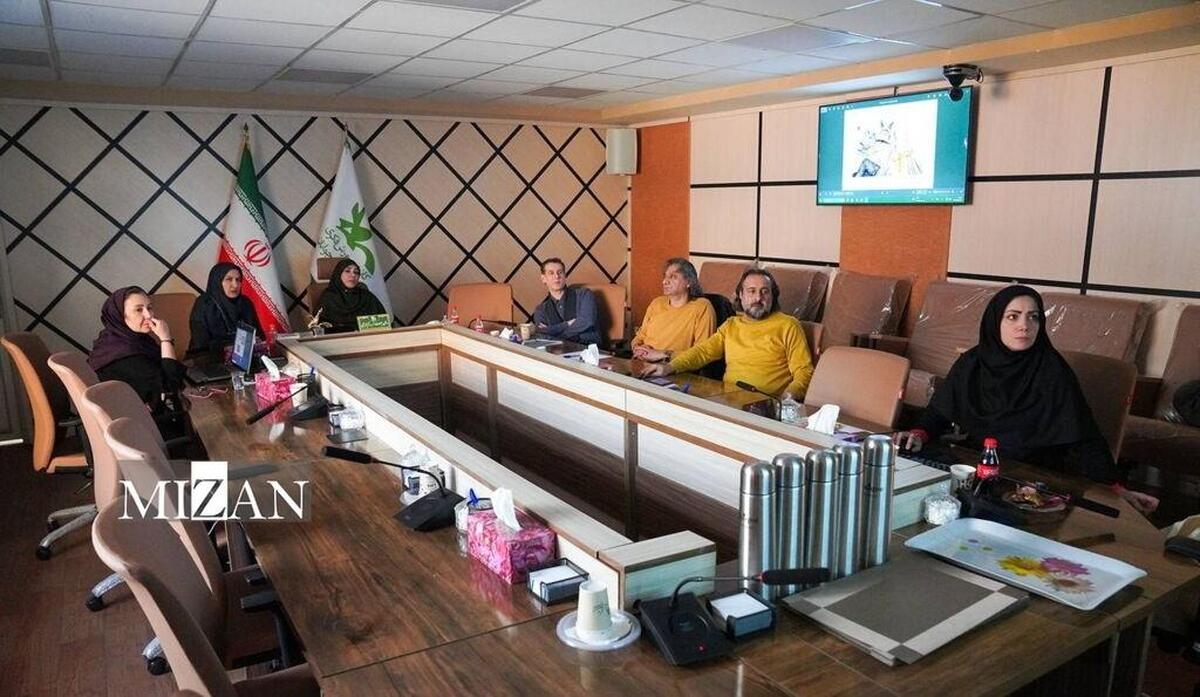 آثار دهمین دوسالانه ملی هنر‌های تجسمی کانون داوری شد