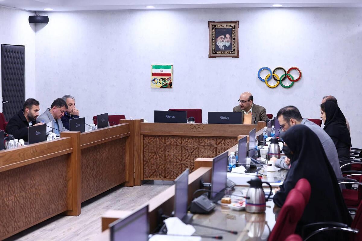 عزیزی: بازی‌های آسیایی یک شانس خوب برای تنیس است / عزیزی پور: اعزام اسکواس در بخش انفرادی قطعی است، اما تیمی نه