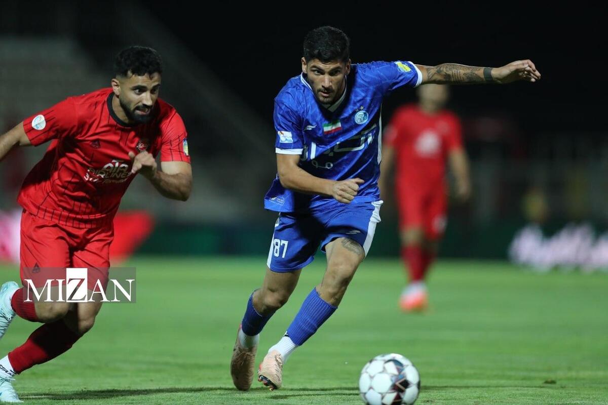 جدال سرد و بی‌روح استقلال و تراکتور در یزد / آبی‌ها با گذر از پرسپولیس به جایگاه دوم رسیدند