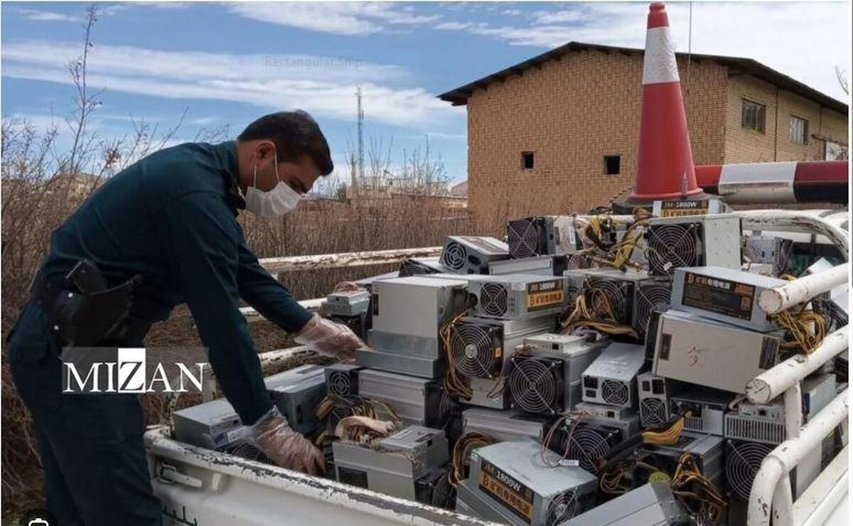 دستگیری فعال غیرمجاز ارزی در پایتخت / کشف و ضبط 20 دستگاه ماینر