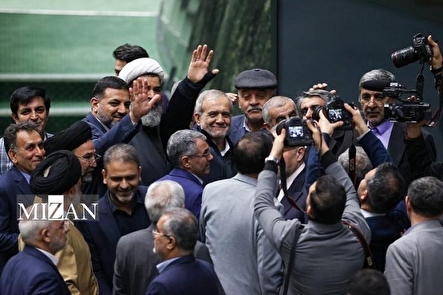 پزشکیان: تعامل مجلس و دولت مسیر بهبود معیشت مردم را هموار می‌کند