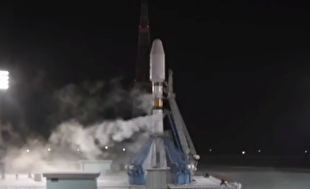 نخستین تصاویر از سکوی پرتاب ۳ ماهواره ایرانی به فضا از پایگاه فضایی وستوچنی روسیه