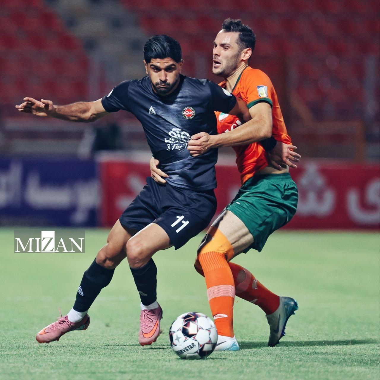 تراکتور در تکاپوی عقب نیفتادن از کورس صدرنشینی / نخستین آزمون سرمربی جدید فولاد در انزلی 3