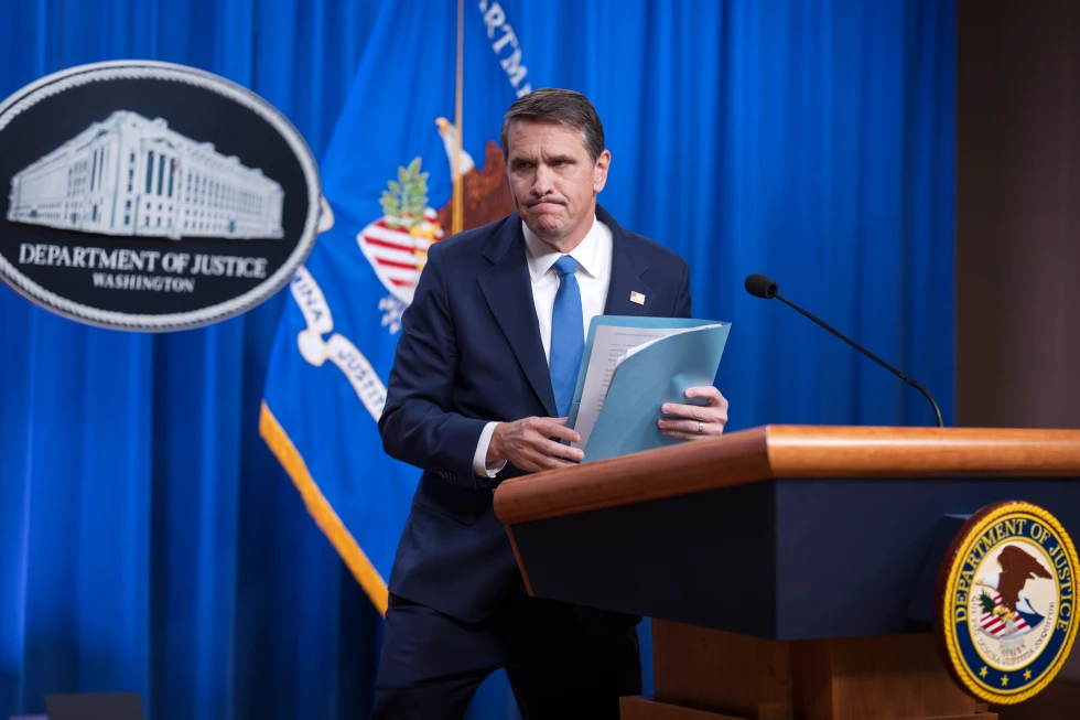 بزرگترین افشاگری درباره اپستین؛ روابط ماسک و ترامپ با مجرم جنسی جنجالی بزرگترین افشاگری درباره اپستین؛ روابط ماسک و ترامپ با مجرم جنسی جنجالی