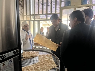 افتتاح نانوایی خیریه در کوهدشت؛ درآمد پایدار برای حمایت از خانواده زندانیان 