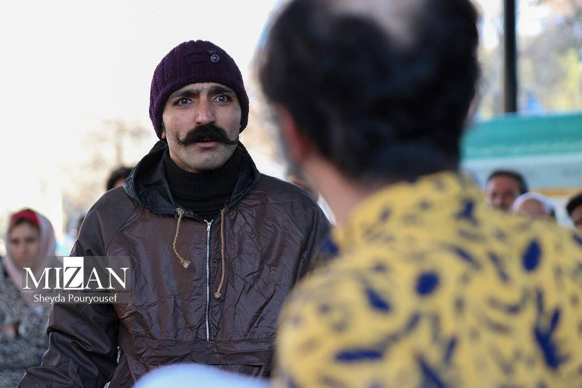 احمدی: تئاتر خیابانی یک روش درست برای بیان اعتراض است/ در ایران می&zwnj;مانیم و کار می&zwnj;کنیم