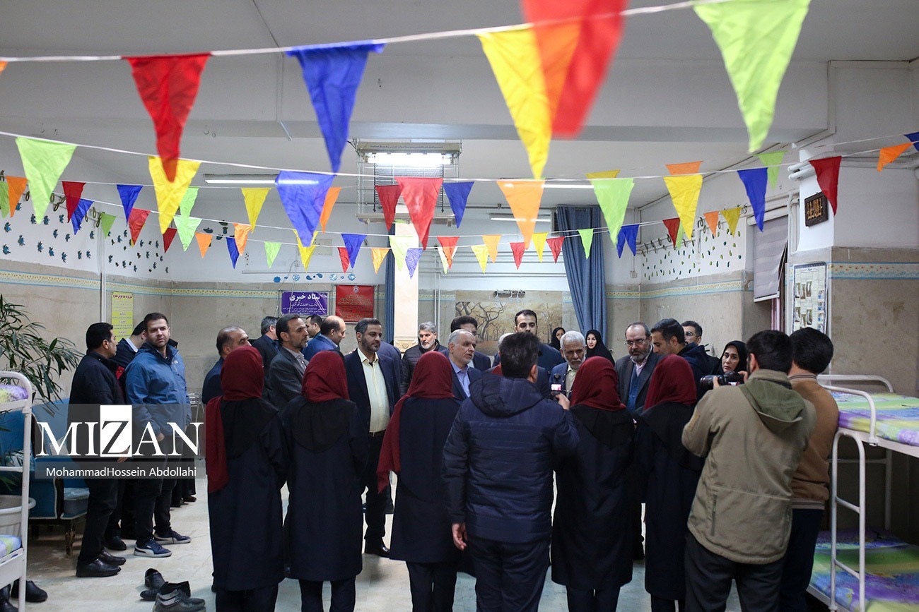 بازدید وزیر دادگستری از کانون اصلاح و تربیت استان تهران/رحیمی: با تک تک مددجویان که صحبت کردیم، مشخص بود که نهایت دقت بکار گرفته شده که این افراد حتی الامکان در کانون نمانند