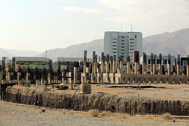 رقابت استقلال و پرسپولیس بر سر خرید استادیوم نیمه‌کاره بانوان/ خانه‌به‌دوشی سرخابی تمام می‌شود؟