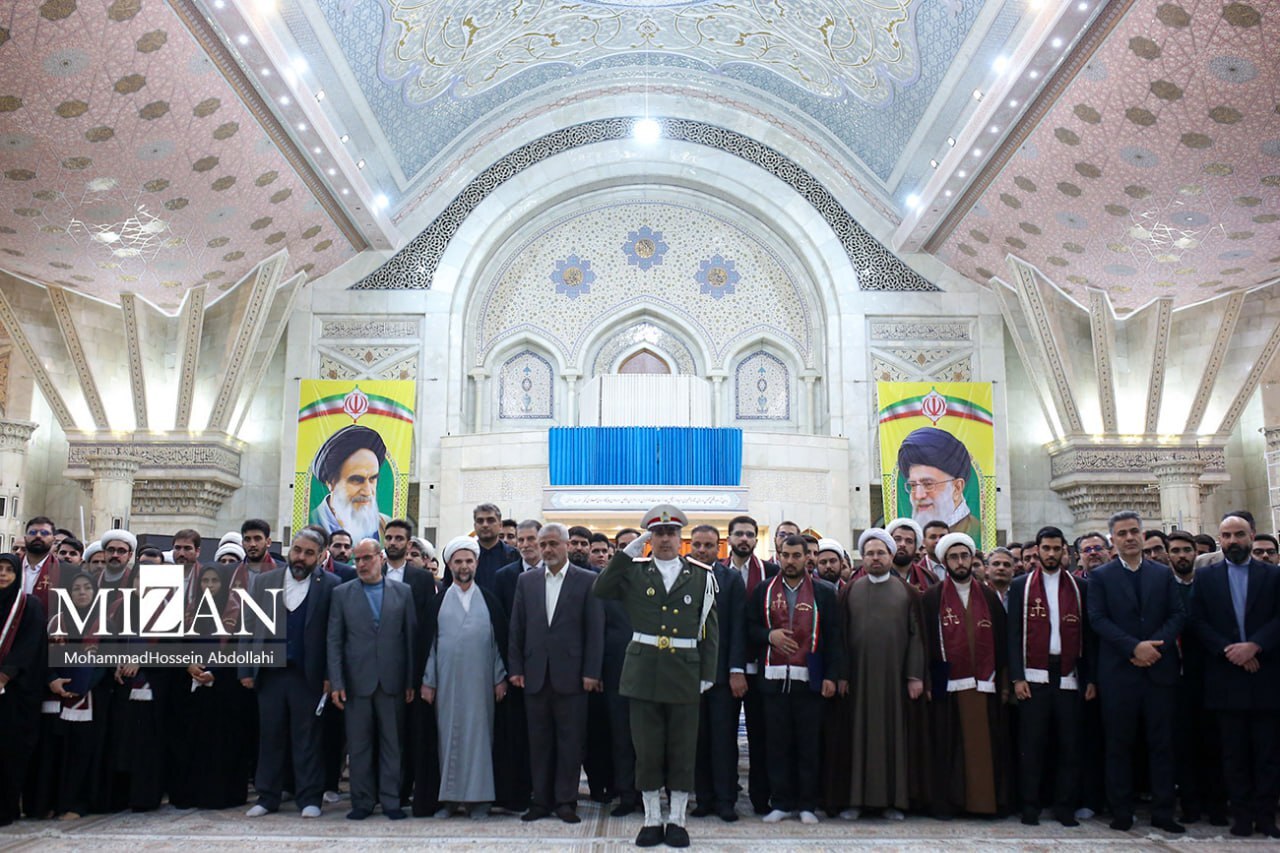 تحلیف قضات جدیدالورود دستگاه قضایی در حرم مطهر حضرت امام خمینی (ره) برگزار شد