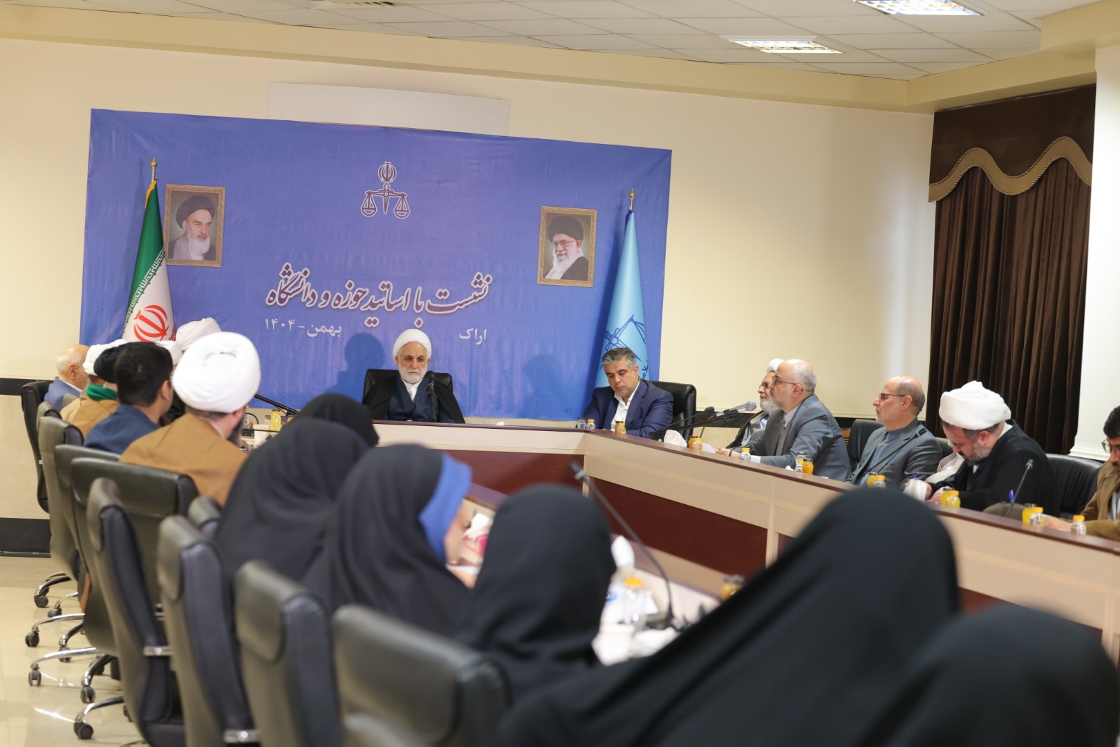 اظهارات رئیس قوه قضاییه در خصوص موضوع بازگشت ارزهای صادراتی/ حجت‌الاسلام والمسلمین محسنی اژه‌ای: تراستی‌هایی که نفت گرفته‌اند باید ارز حاصل از فروش آن را بازگردانند/ عزم دستگاه قضایی برای مبارزه و مقابله با فساد و مفسدان جزم و قاطع است