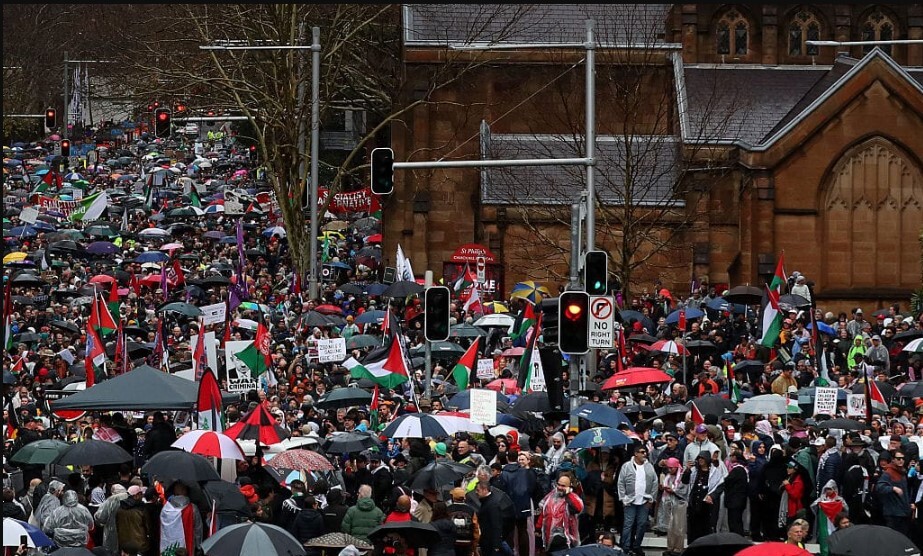 ماهی‌گیری رژیم صهیونیستی از حادثه ساحل بوندی استرالیا