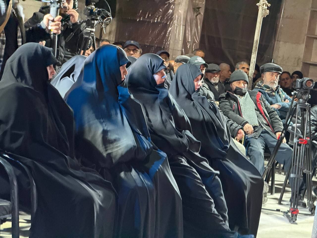 آغاز پویش ملی «قرآن نمی‌سوزد» با حضور خانواده شهید رئیسی