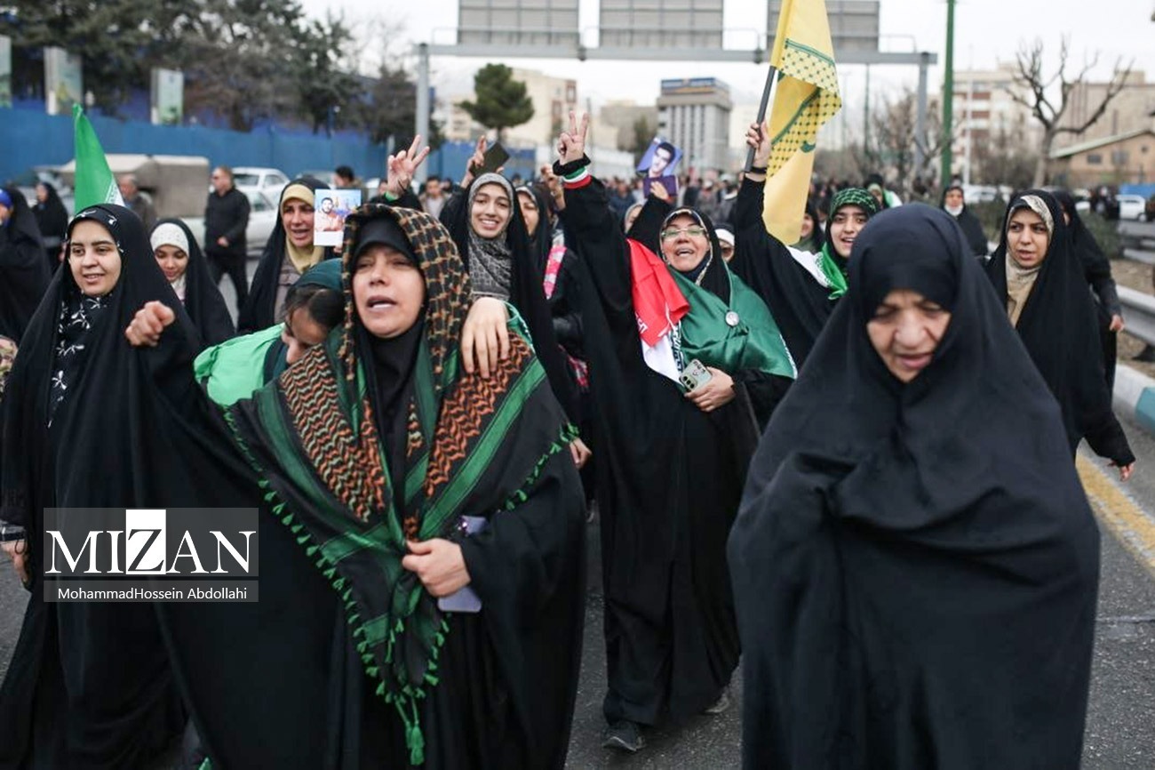 از رنگ اتحاد تا بوی همدلی؛ ۲۲ بهمن امسال، تجلی اتحاد ملت زیر پرچم مقدس جمهوری اسلامی