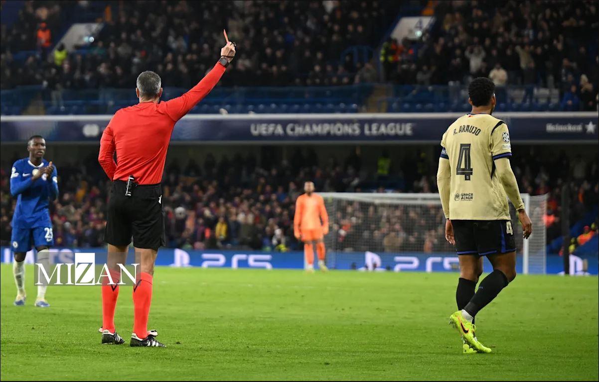 مدافع بارسلونا از دلایل افسردگی‌اش پرده برداشت؛ آرائوخو: فهمیدم باید دستانم را بالا ببرم و کمک بخواهم