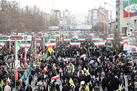 از رنگ اتحاد تا بوی همدلی؛ ۲۲ بهمن امسال، تجلی اتحاد ملت زیر پرچم مقدس جمهوری اسلامی