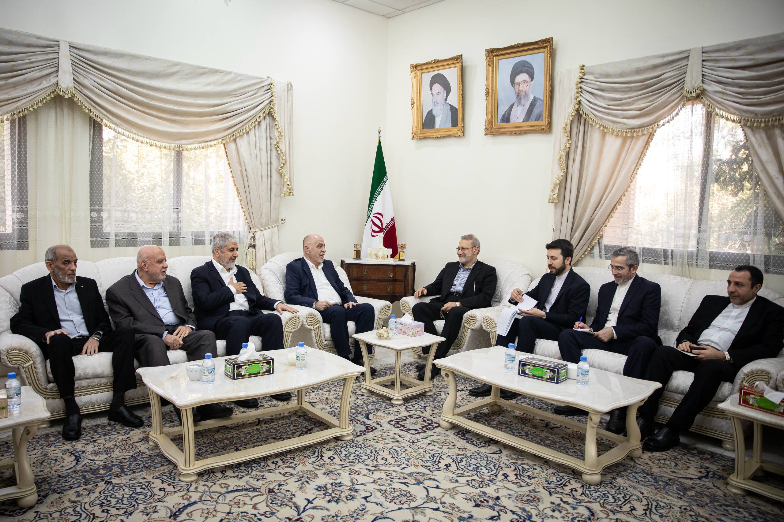 لاریجانی با امیر قطر دیدار کرد