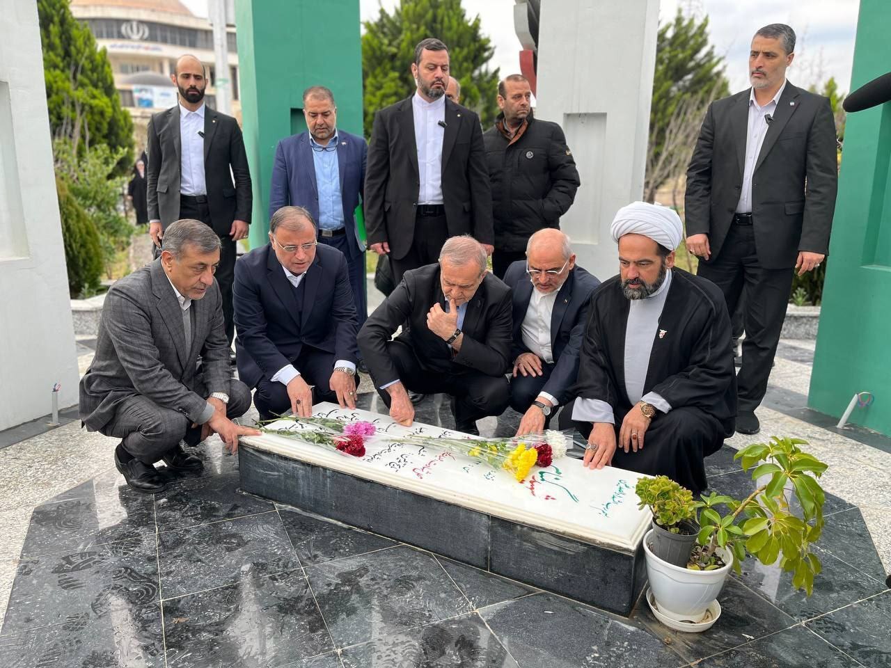 پزشکیان وارد استان گلستان شد