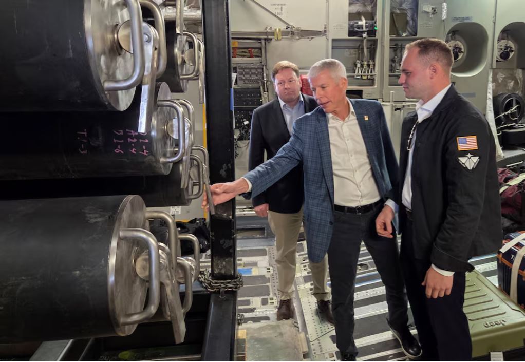 آمریکا نخستین انتقال هوایی رآکتور هسته‌ای را انجام داد