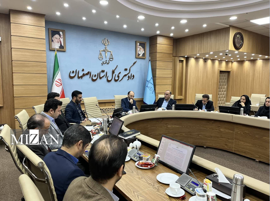 معاون راهبردی قوه قضاییه از واحد بایگانی راکد و انبار اموال تملیکی اصفهان بازدید کرد معاون راهبردی قوه قضاییه از واحد بایگانی راکد و انبار اموال تملیکی اصفهان بازدید کرد