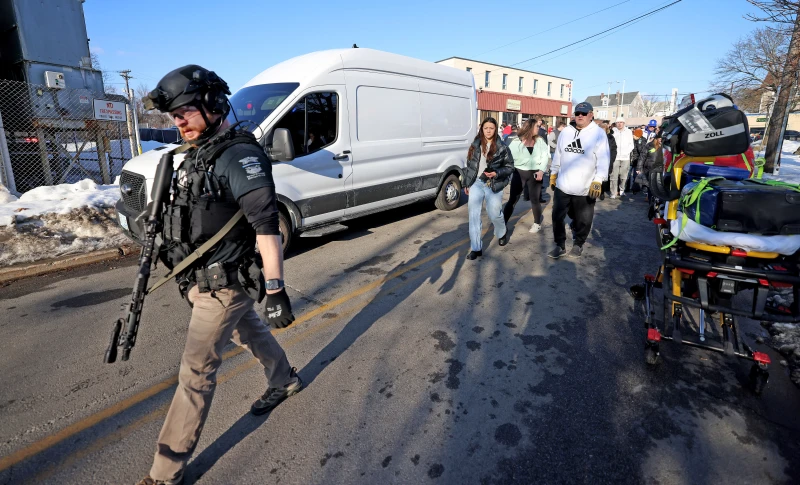 تیراندازی مرگبار در رودآیلند آمریکا با ۳ کشته و ۳ زخمی تیراندازی مرگبار در رودآیلند آمریکا با ۳ کشته و ۳ زخمی