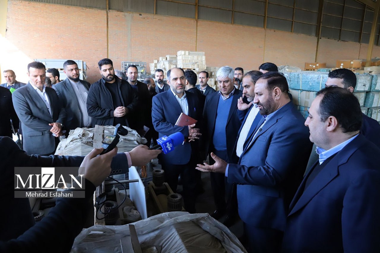 دادستان تهران از گمرک تهران بازدید کرد/ تعیین تکلیف ۱۵ همت کالا در اموال تملیکی و ترخیص بیش از ۱۷ هزار وسیله نقلیه از گمرکات استان