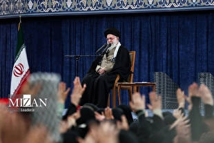 رهبر معظم انقلاب: خطرناک‌تر از ناو، آن سلاحی است که می‌تواند آن را به قعر دریا بفرستد/ما داغدار و عزادار خون‌های ریخته شده در فتنه دی‌ماه هستیم
