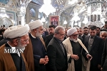 حضور پزشکیان در مراسم چهلم جان‌باختگان حوادث دی‌ماه در حرم مطهر رضوی