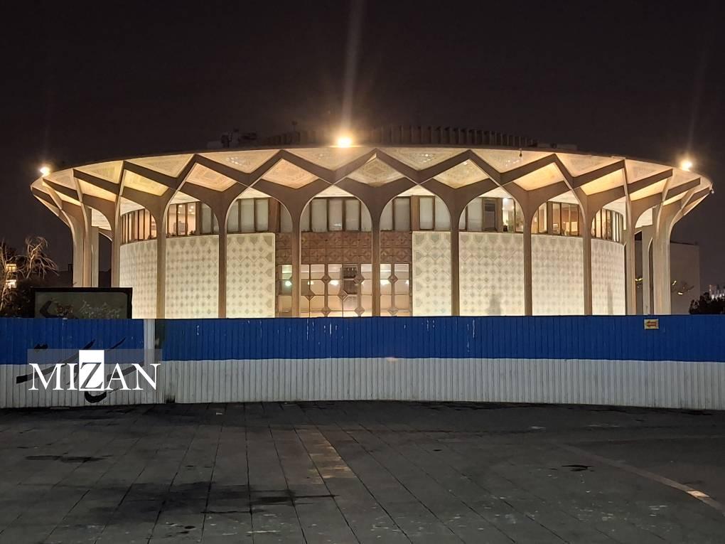 آن سوی صحنههای تئاتر/نگاهی به پس پشت پرده چهل و چهارمین جشنواره تئاتر فجر آن سوی صحنههای تئاتر/نگاهی به پس پشت پرده چهل و چهارمین جشنواره تئاتر فجر