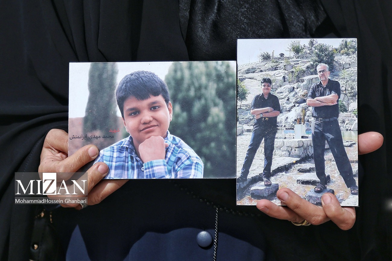 برگزاری دادگاه رسیدگی به دادخواهی خانواده شهدا و جانبازان حادثه تروریستی گلزار شهدای کرمان به طرفیت دولت آمریکا / روایت خانواده‌ها از شهادت عزیزانشان در روز حادثه