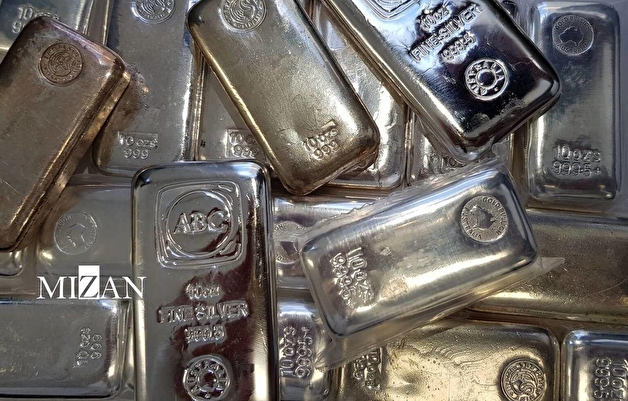 تغییر مسیر سرمایه‌گذاران از بازار پر التهاب طلا به نقره؛ گزینه‌های امن سرمایه‌گذاری نقره کدام‌اند؟