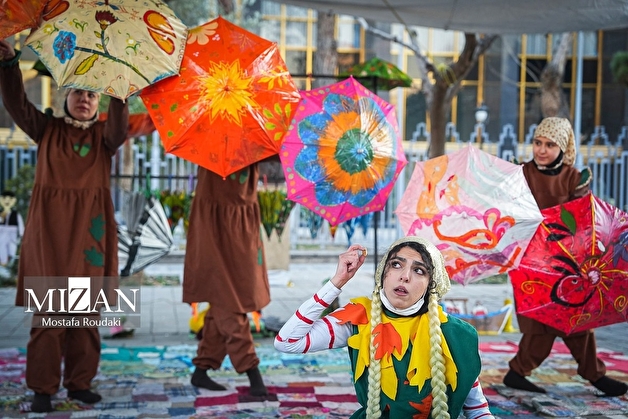 آن سوی صحنه‌های تئاتر/نگاهی به پس پشت پرده چهل و چهارمین جشنواره تئاتر فجر 