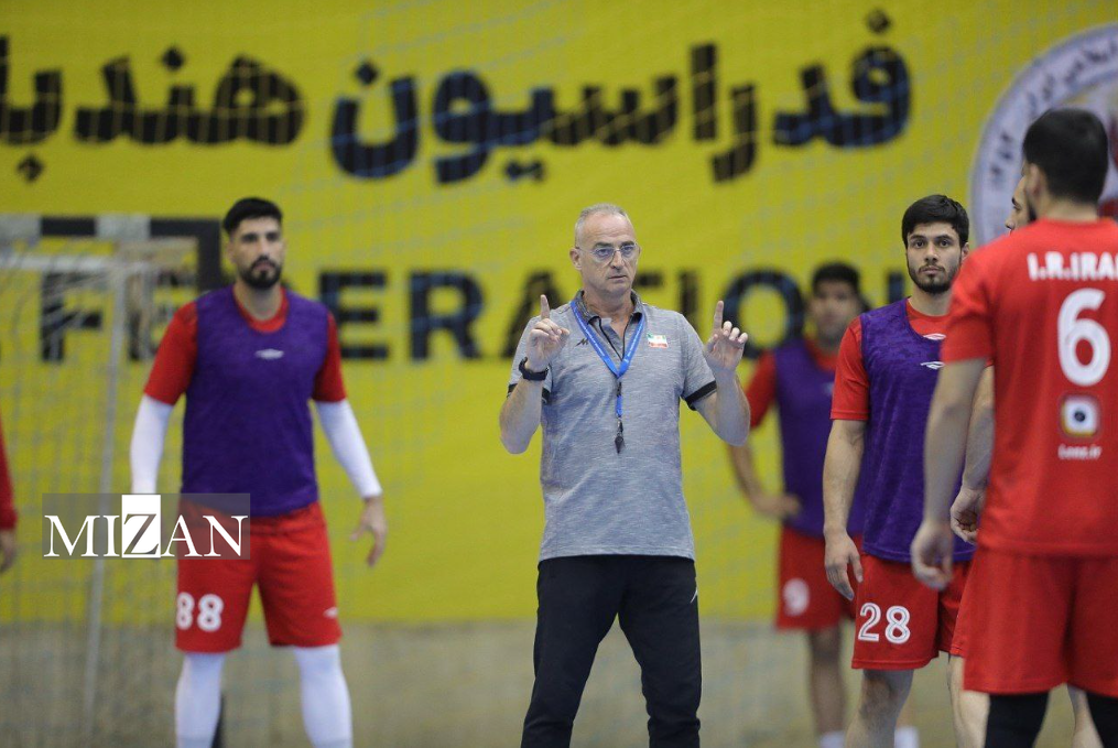 ناکامی با ابزار کافی؛ وقتی تدارکات پرهزینه هم گرهگشا نشد/ چرا تیم ملی هندبال با رافائل به جام جهانی نرسید؟ (هندبال ایران زیر ذرهبین انتقاد) ناکامی با ابزار کافی؛ وقتی تدارکات پرهزینه هم گرهگشا نشد/ چرا تیم ملی هندبال با رافائل به جام جهانی نرسید؟ (هندبال ایران زیر ذرهبین انتقاد)