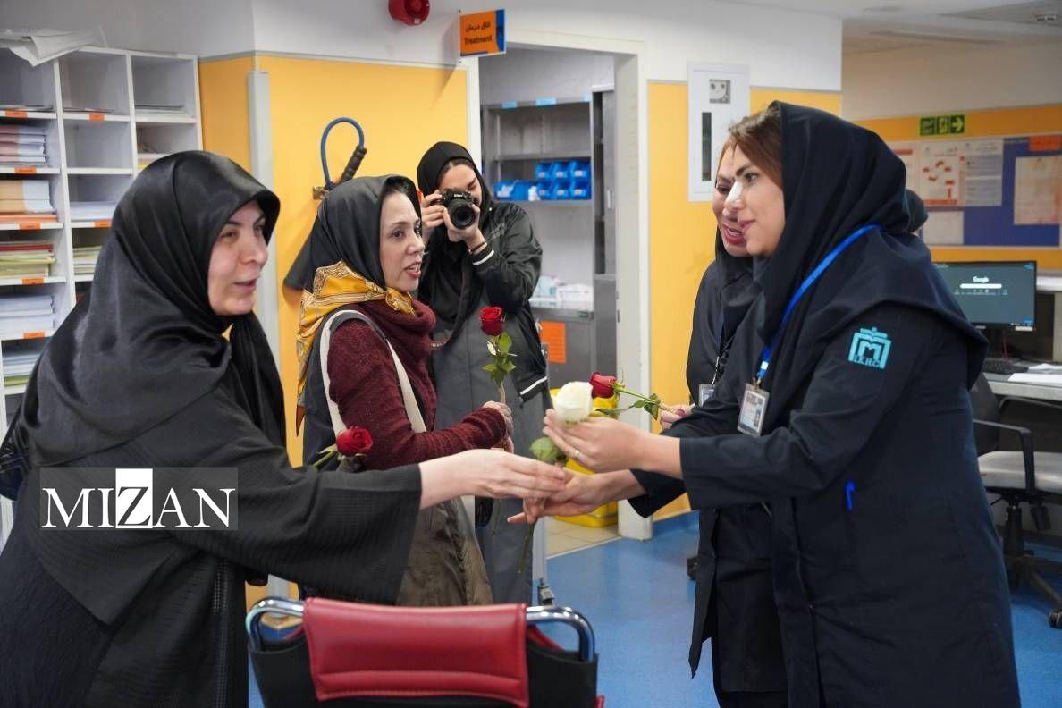 تاکید «محمدمهدی عسگرپور» بر نقش پررنگ سینما در ثبت وقایع و درج آن در حافظه تاریخی/ دیدار سینماگران با کادر درمان بیمارستان‌های امام خمینی و شریعتی