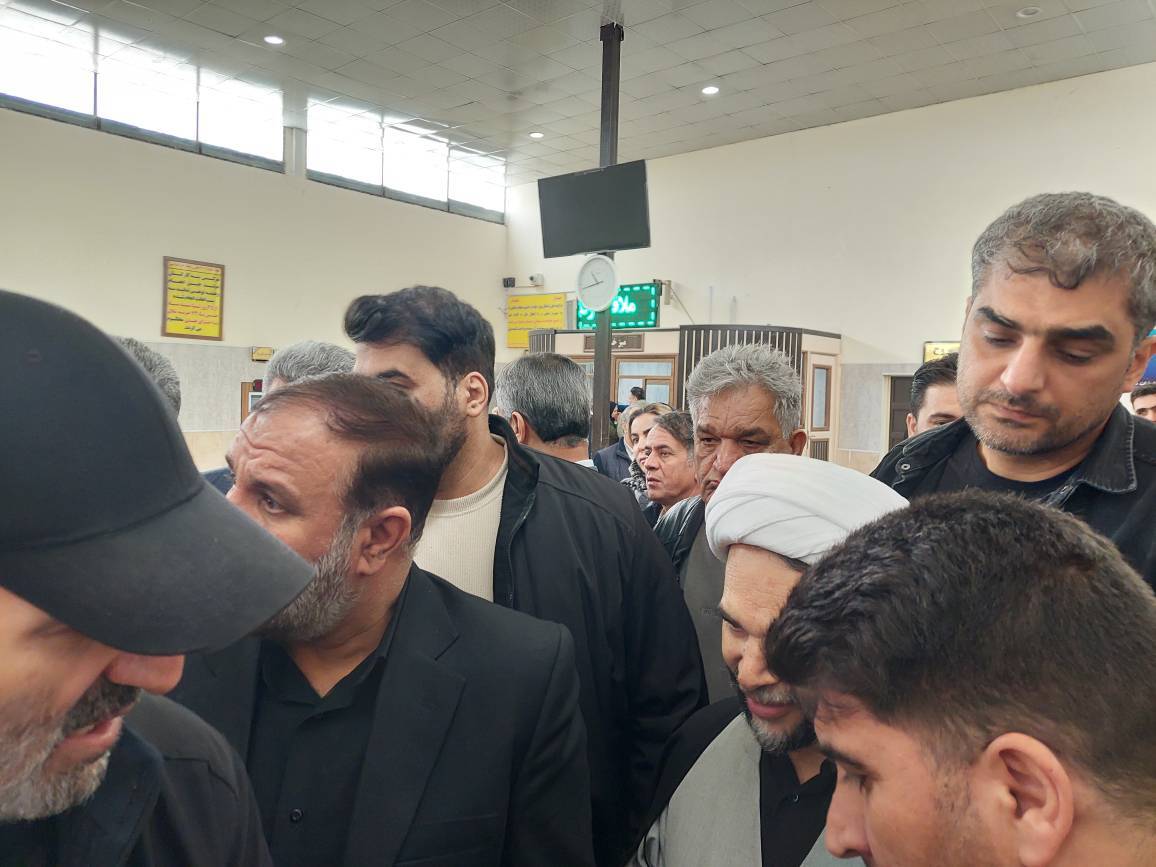 بازدید معاون اول قوه قضاییه از ندامتگاه تهران بزرگ/ گفتوگوی چهره به چهره با زندانیان و خانوادههای آنها بازدید معاون اول قوه قضاییه از ندامتگاه تهران بزرگ/ گفتوگوی چهره به چهره با زندانیان و خانوادههای آنها