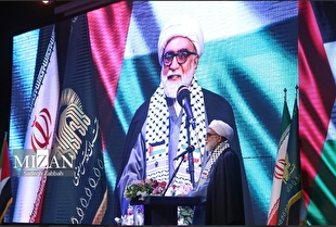 تشکر تولیت آستان قدس از بازیکنان تیم ملی فوتسال بانوان؛ رد پیشنهاد ترامپ اوج شرافت و اصالت شما را به رخ کشید