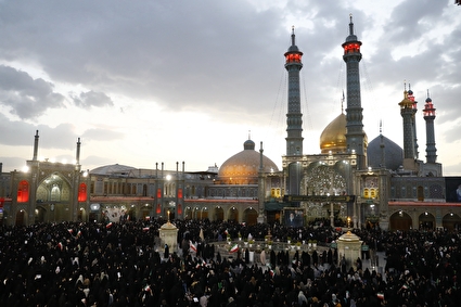 لحظه تحویل سال ۱۴۰۵ در حرم مطهر حضرت معصومه (س)