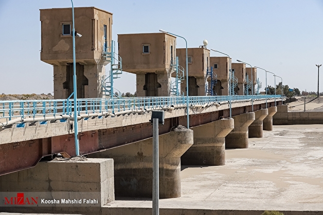 راهکار‌هایی برای مدیریت آب پایتخت؛ از ساخت شش تصفیه‌خانه تا احتمال انتقال آب از سد لار