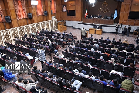 دومین جلسه دادگاه رسیدگی به پرونده کوروش کمپانی/ ماجرای خرید چندین دستگاه خودرو و جت‌اسکی توسط متهم ردیف اول در کیش