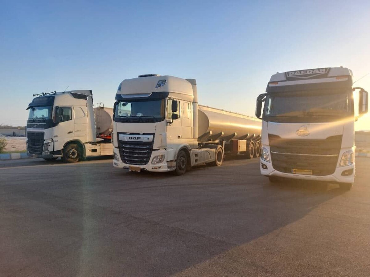 کشف بیش از ۱۰۰ هزار لیتر سوخت قاچاق طی ۲۴ ساعت اخیر در استان هرمزگان/ ۶ نفر از قاچاقچیان دستگیر شدند 