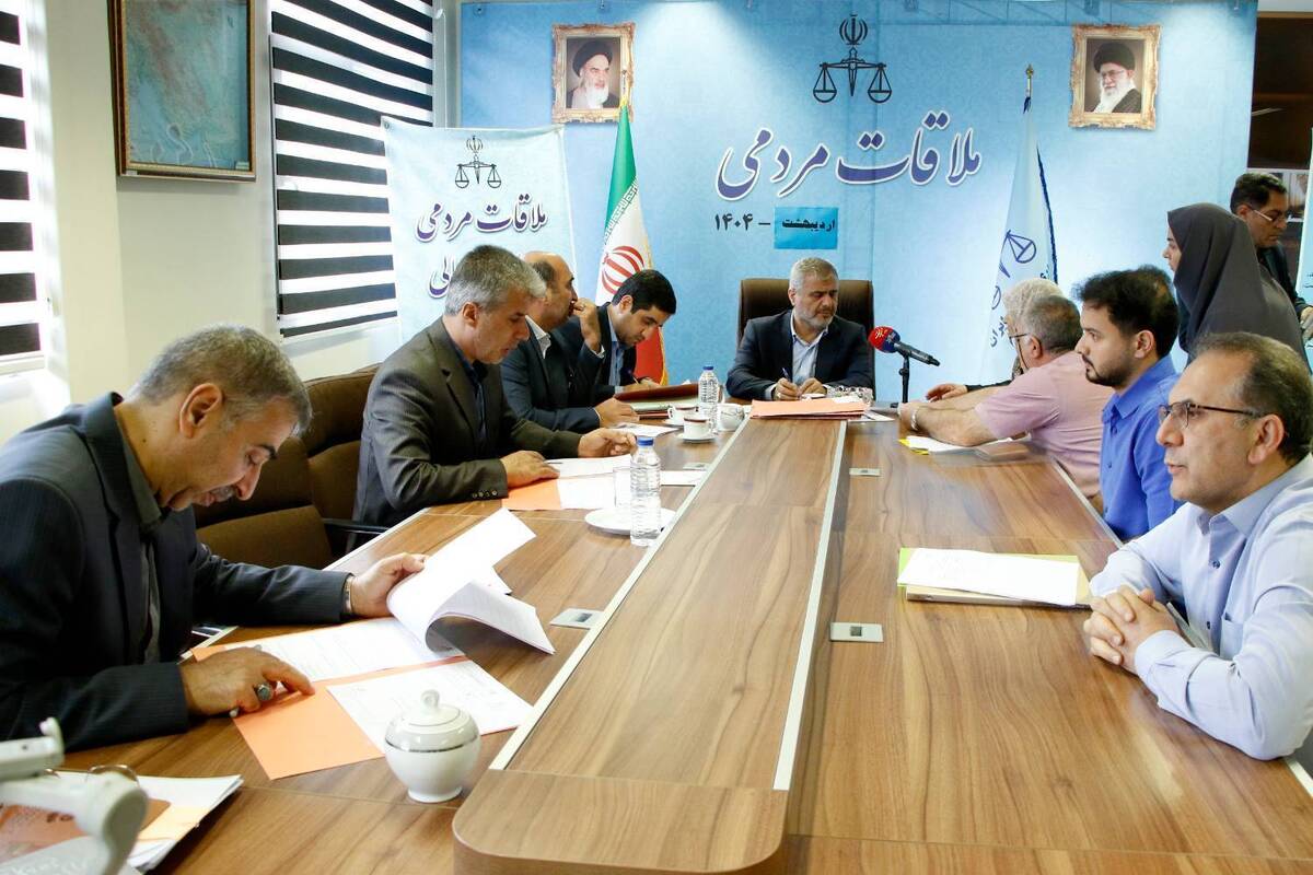 رسیدگی به مطالبات اصحاب ۴۷ پرونده قضایی در مرکز ارتباطات مردمی قوه قضاییه توسط رئیس کل و مسئولان قضایی دادگستری استان تهران