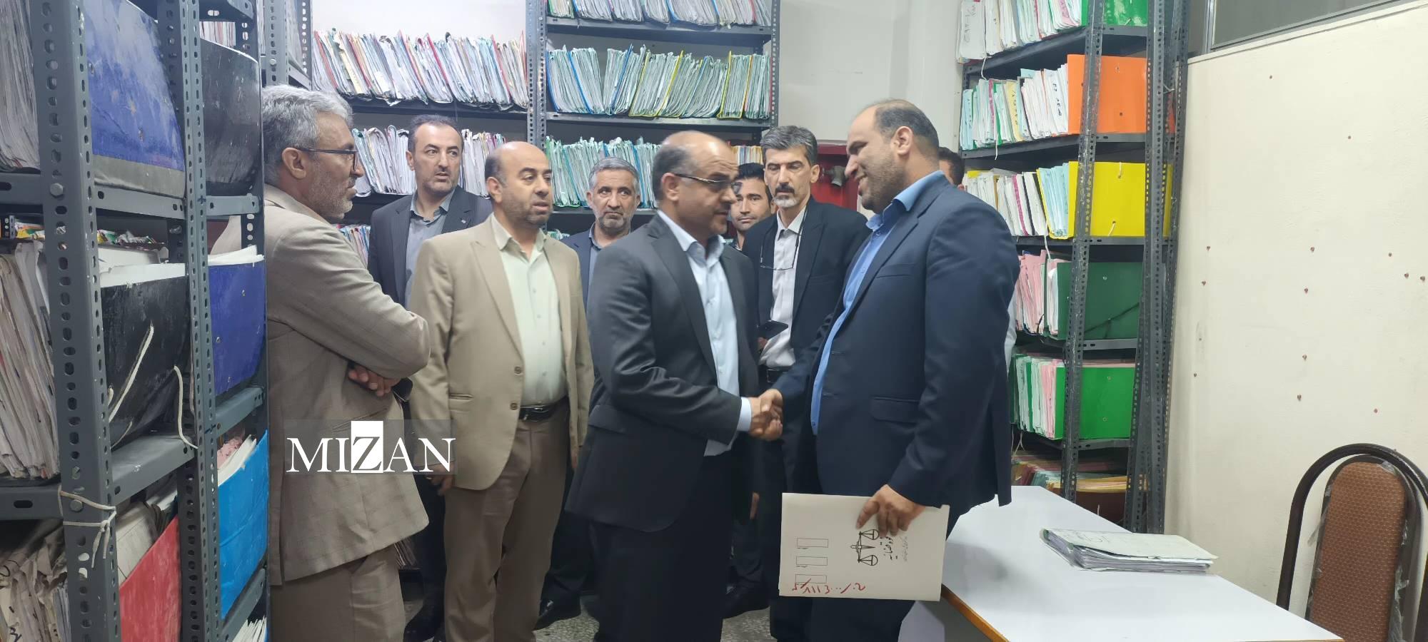 رئیس کل دادگاه‌های عمومی و انقلاب تهران از مجتمع‌های قضایی صلح شماره ۱۲ و شهید مفتح بازدید کرد