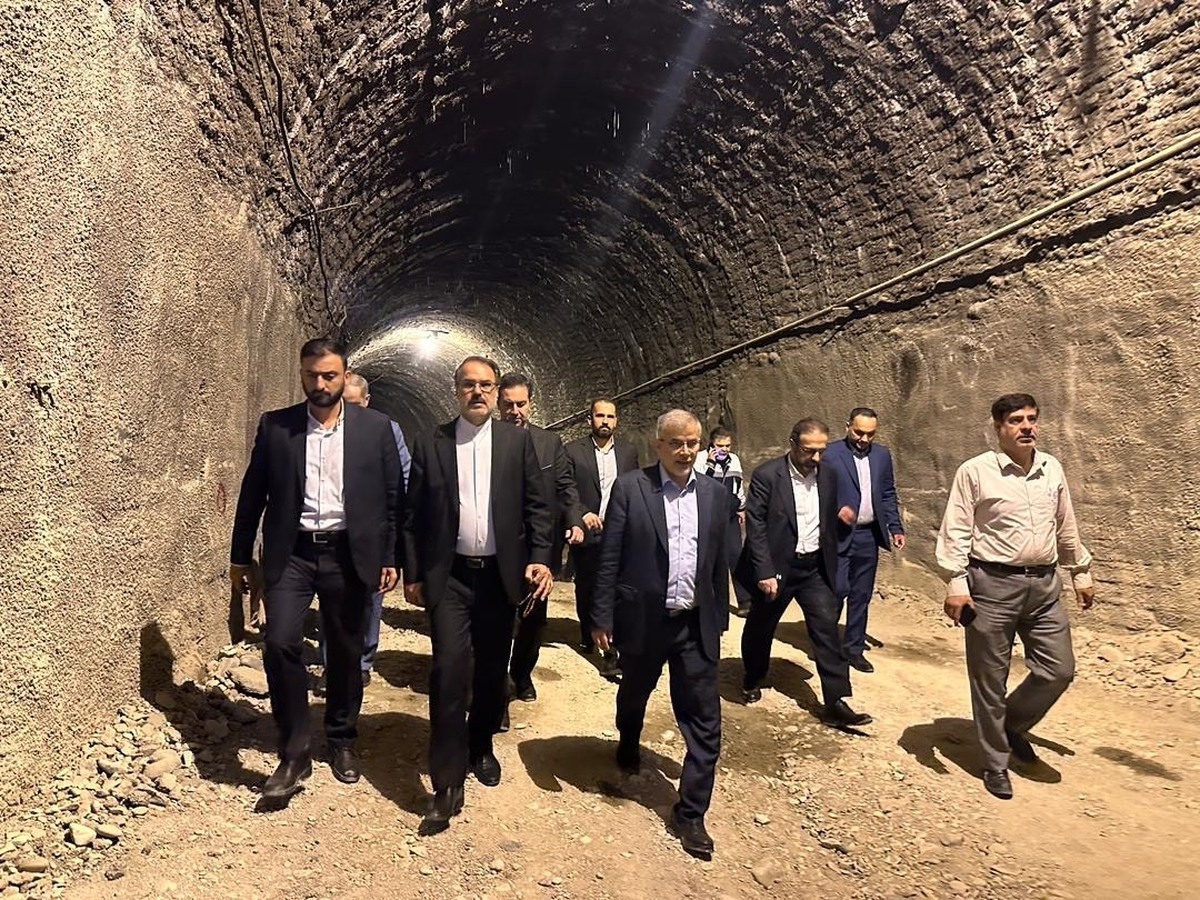 روند پیشرفت پروژه خط ۲ قطار شهری کرج بررسی شد/ آسیب‌شناسی مشکلات و چالش‌های موجود در مسیر اجرای پروژه