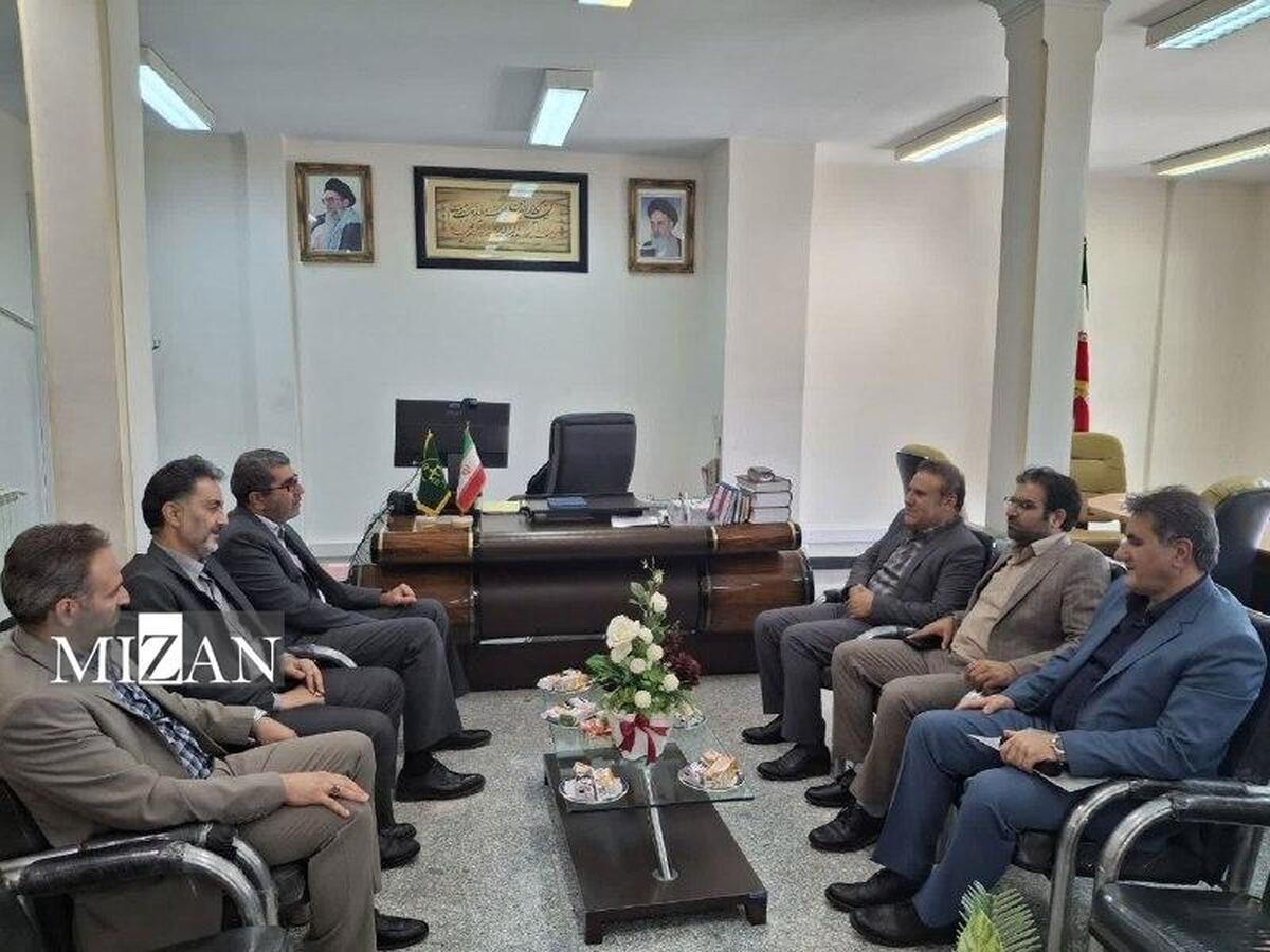 ۱۶۵۰ سند دفترچه‌ای منگوله‌دار در بروجرد به سند تک برگ سبز تبدیل شده است