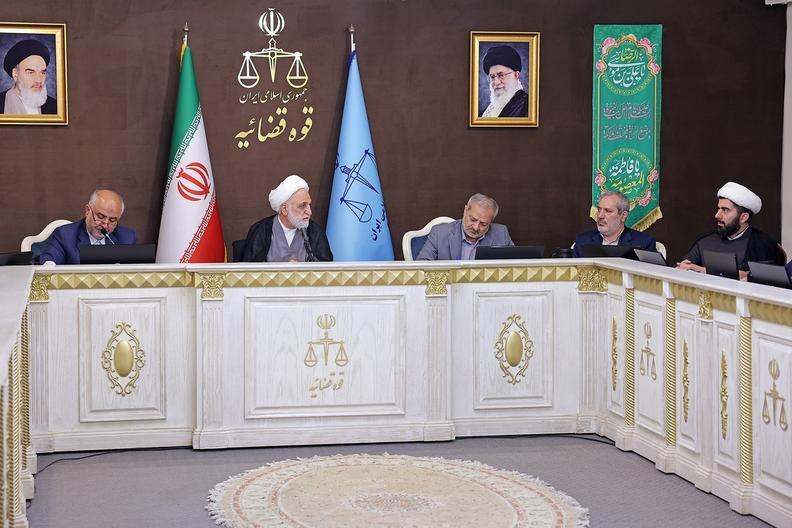 دیدار رئیس قوه قضاییه با جمعی از معلمان نمونه کشوری اخبار هفته