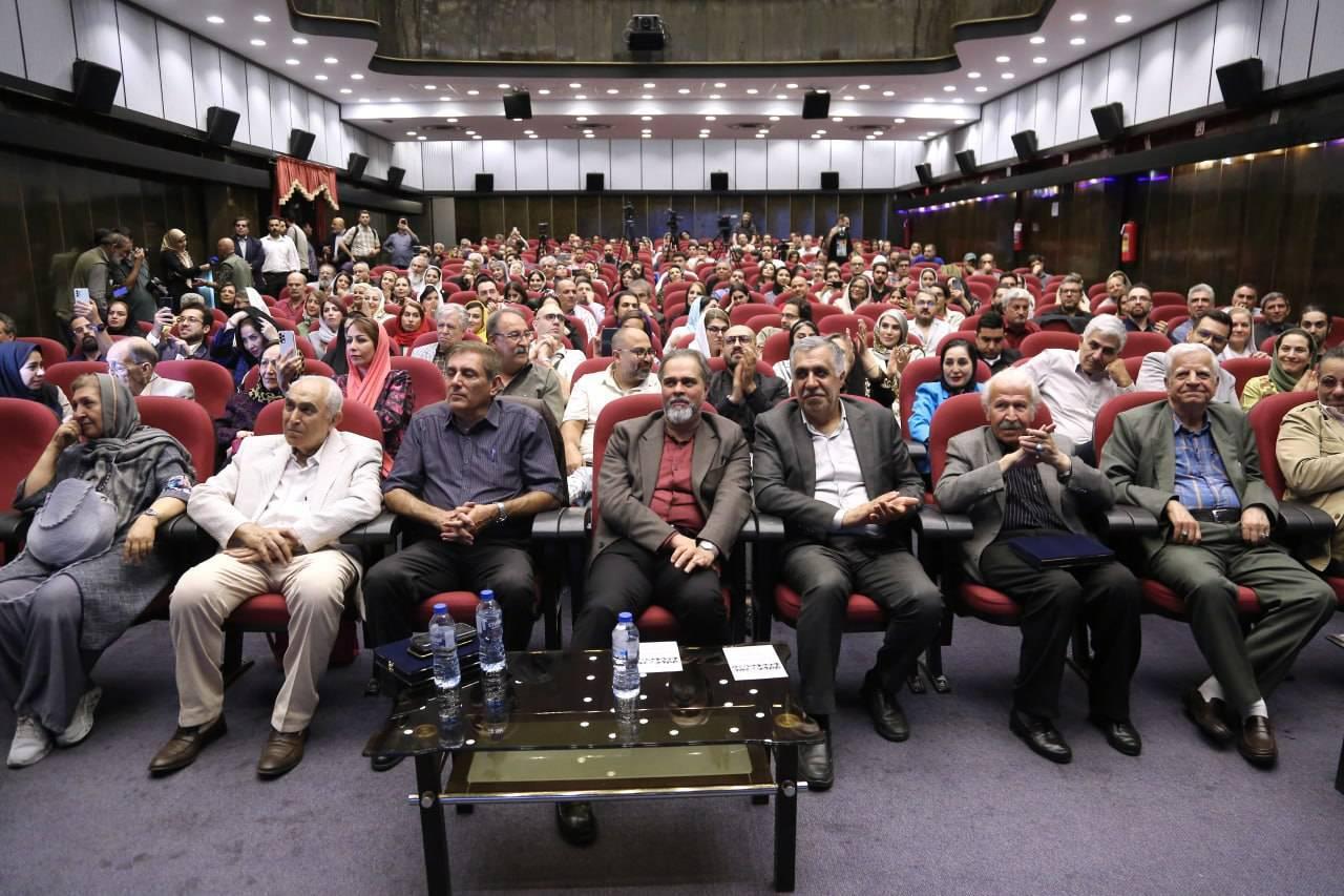 تقدیر از شش دهه فعالیت هنری در شب صدا‌های ماندگار سینمای ایران
