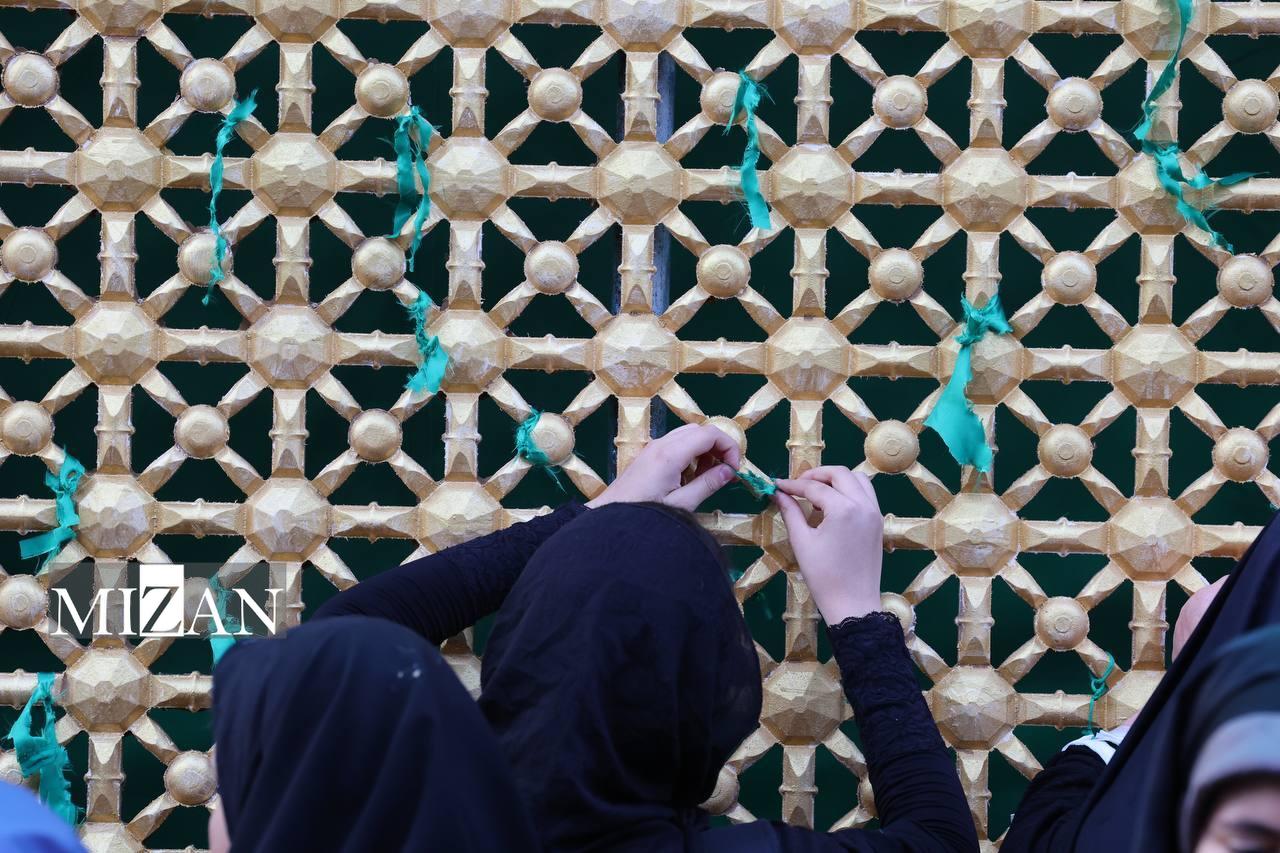 امام رضا! ببین چقدر دلتنگ در تهران داری امام رضا! ببین چقدر دلتنگ در تهران داری